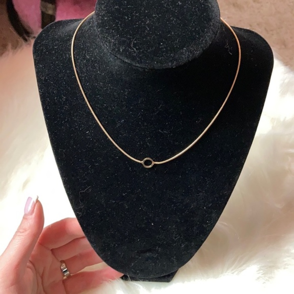 Gold Circle ⭕️ necklace - Picture 1 of 5